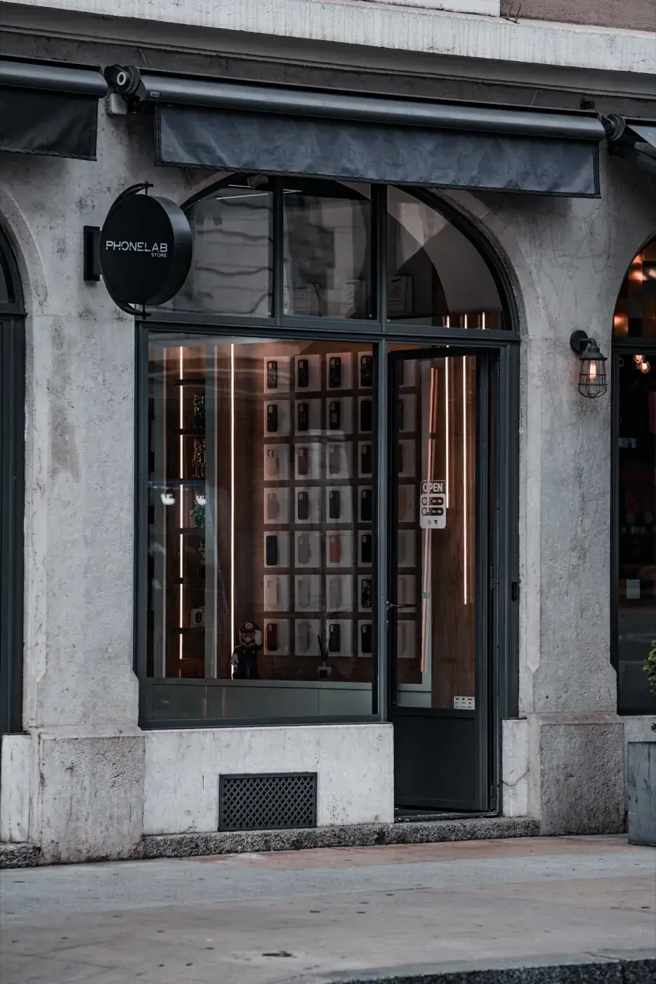 Façade boutique Phonelab Genève